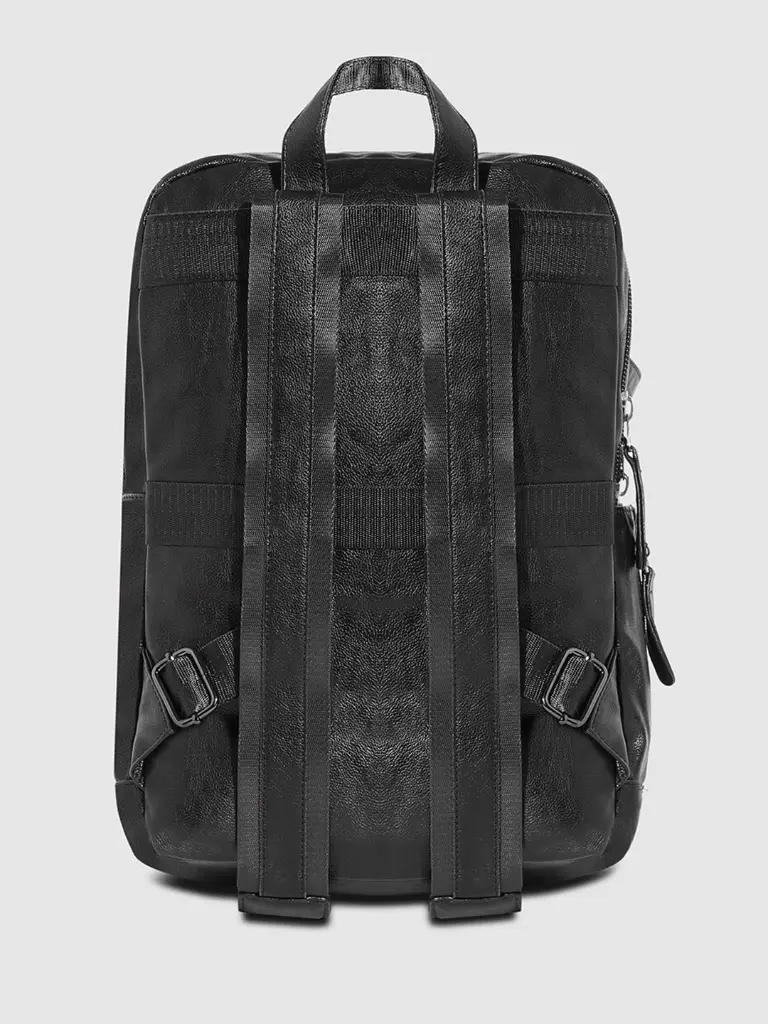 dfbec2a1-9ac2-435d-857e-8329605118881692858670252FrontPouchBackpack-Black4.webp
