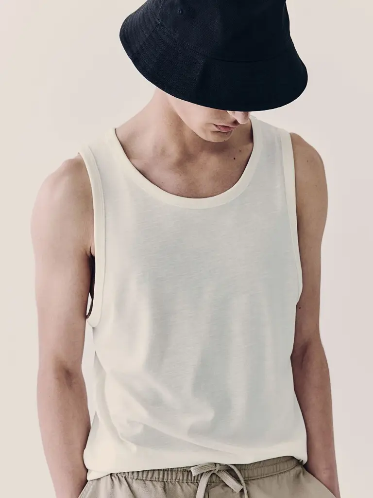 2ac4cd8d-6a96-43e0-ab06-95601ed1891e1714046980864SlimFitVesttop1.webp