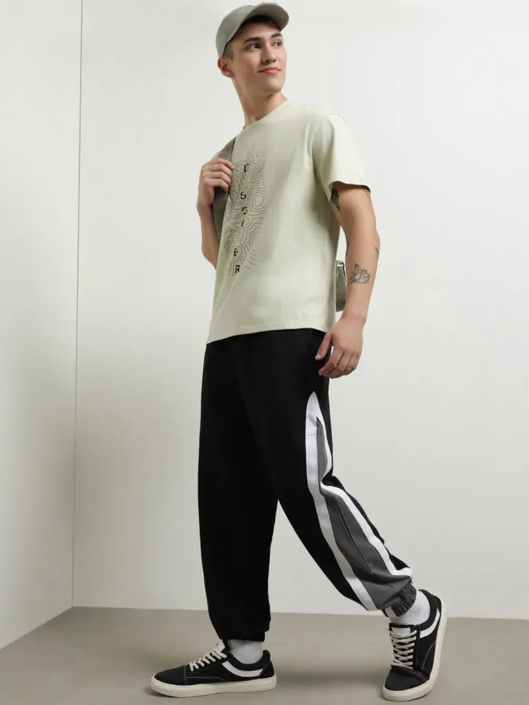 a70aecf3-1343-4210-9a9e-f41d4cfedc9f1719309436508NOBEROMenColorblockedBaggyJoggers5.webp