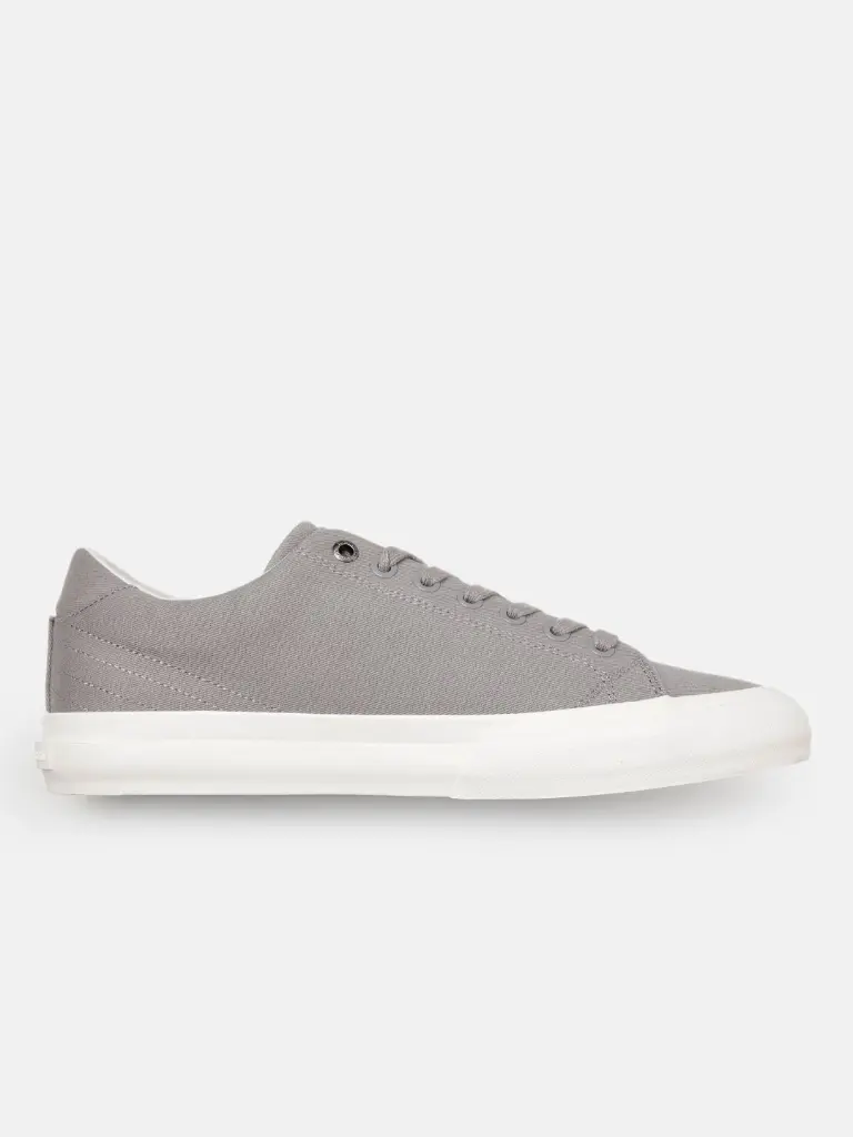 5c0a0704-e1fe-4473-91eb-6c9b8a4c1ef61690888824827-Tommy-Hilfiger-Men-Casual-Shoes-1431690888824518-2.webp