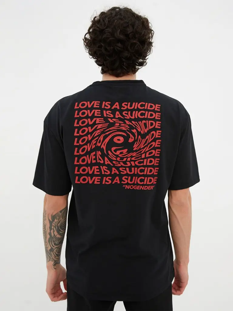 14b3d43b-9bb3-42e2-82de-f9b260409cfe1673961225507TrendyolMenBlackTypographyPrintedT-shirt4.webp