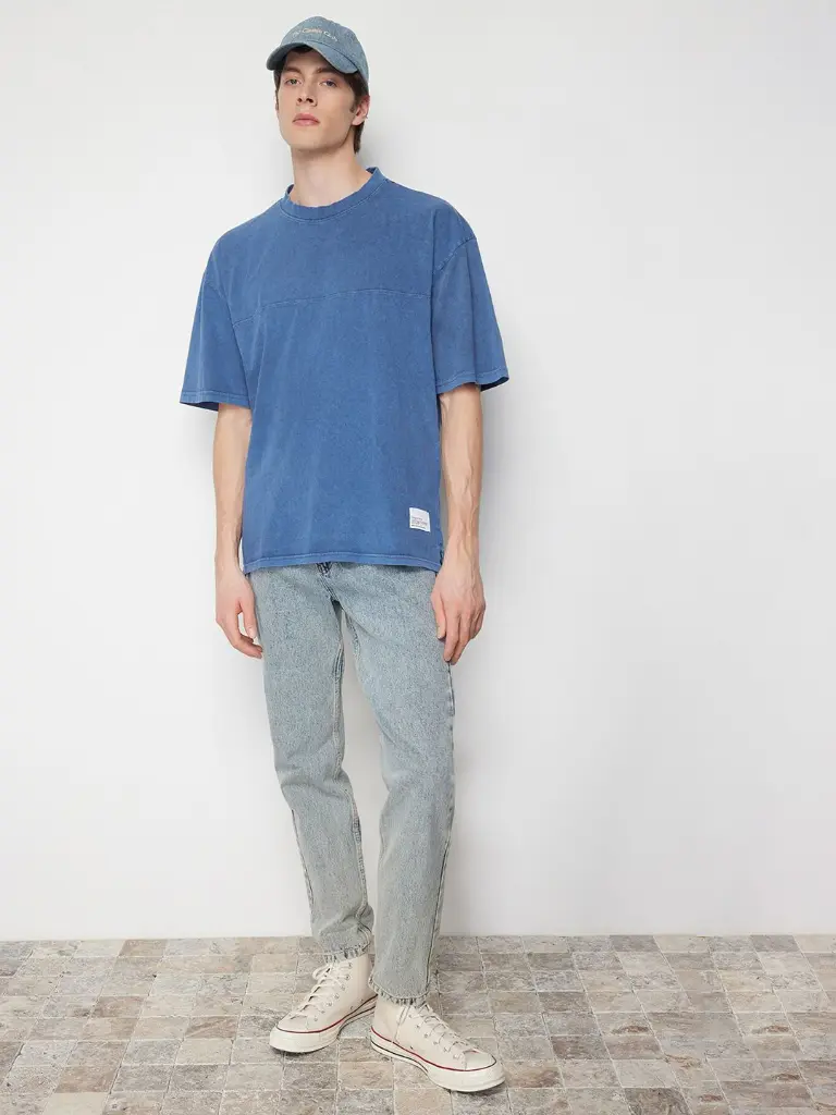 acdbc2f5-5f4a-43db-91cd-87799acd68081708495734886TrendyolMenHighNeckPocketsT-shirt5.webp