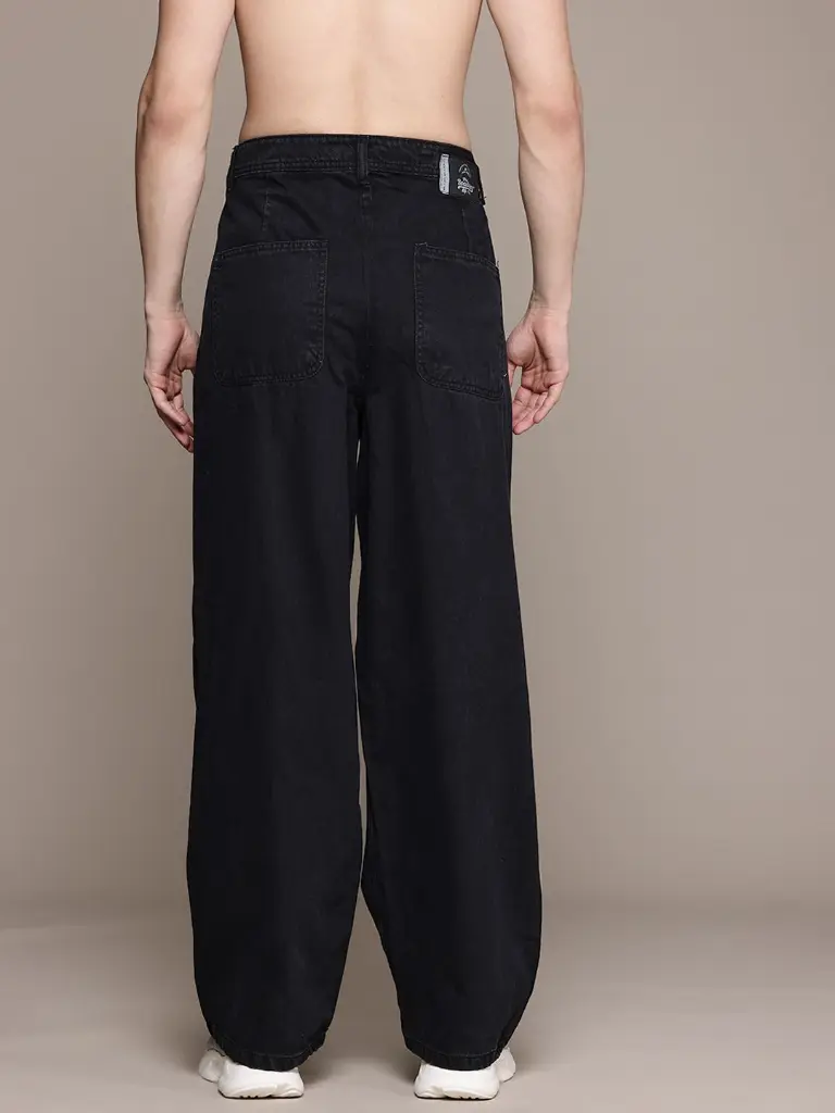 0ba93de2-d092-43da-acf5-b179bc6f33521724924422021-Roadster-Men-Jeans-4611724924421482-3.webp