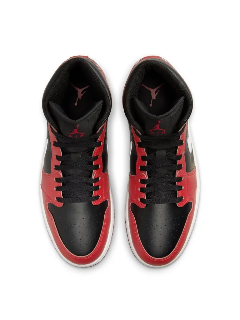 5a43de7d-1eb4-4128-8f54-764e9fada1ac1717240579437NikeAirJordan1MidMensShoes6.webp