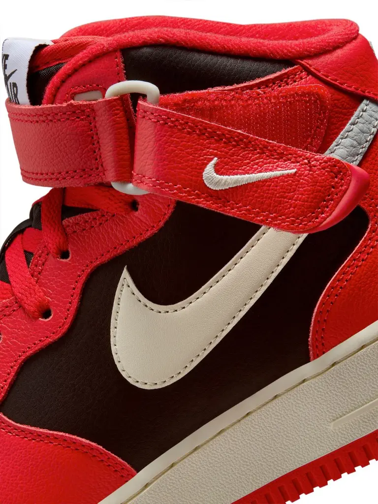 e858821d-6ebd-4b4b-be3a-71750bb541bc1692965256983-Nike-Men-Air-Force-1-Mid-07-LV8-Sneakers-5631692965256655-11.webp