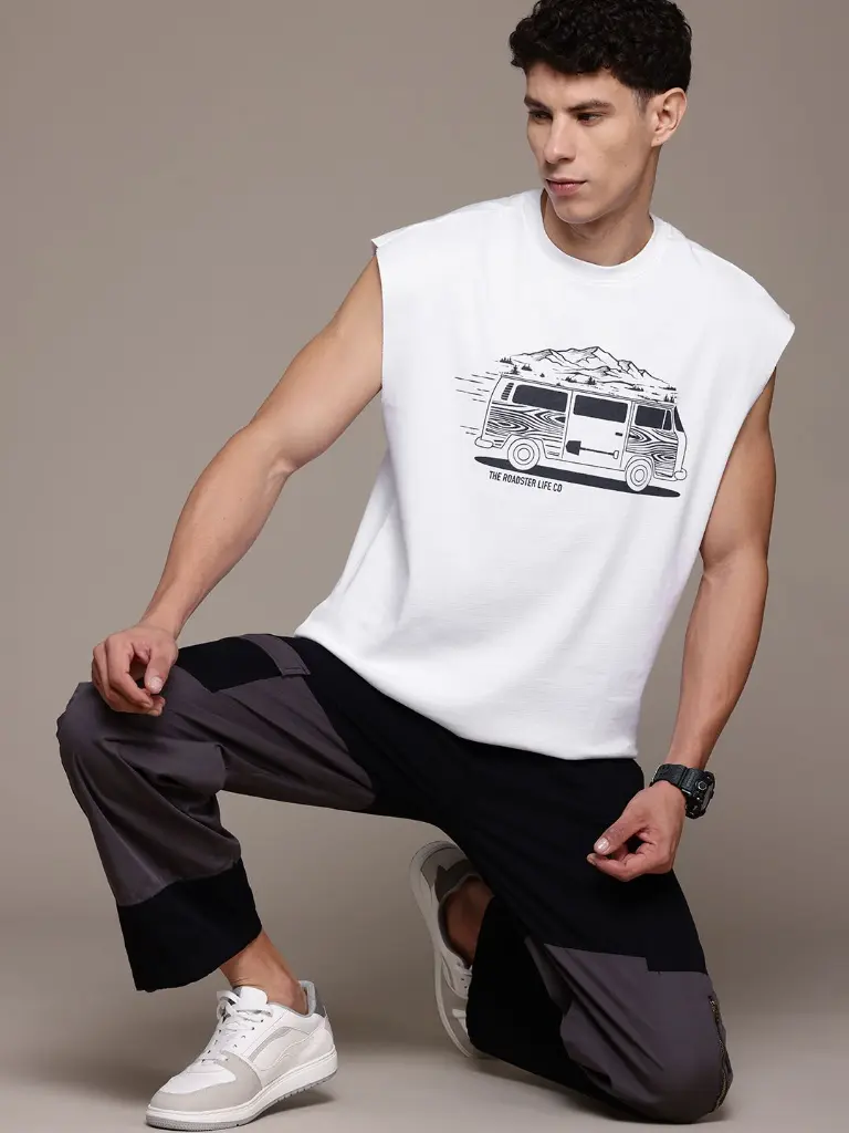 e8f2f8cd-5a82-4397-913c-03dd8944fd591724144018520-Roadster-Men-Tshirts-8811724144018132-5.webp