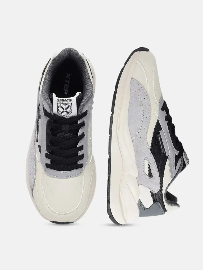 797e9685-fe43-4a02-b266-e49ae4e413c81699529082720XtepMenWhiteColourblockedSneakers7.webp
