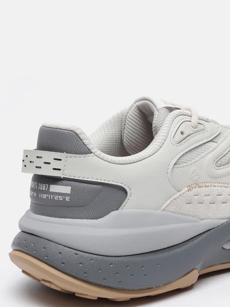 8afb1af7-ac30-4369-ac44-f535020432f51699529169095XtepMenGreyWovenDesignSneakers6.webp