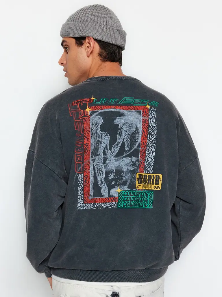 3ec4c96c-fe9a-40a9-8dc1-b669ff4e14b41706013976115TrendyolMenSweatshirt5.webp
