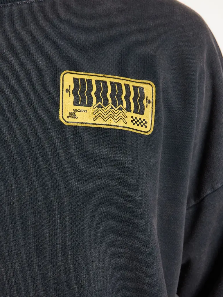 7da0ab67-d1b1-460a-8b17-7f96a3268c071706013976121TrendyolMenSweatshirt6.webp