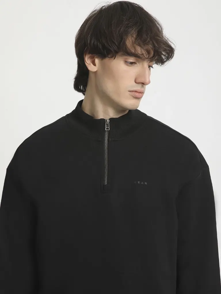 d55dd47d-afea-4097-b55f-86111412cf0b1719024669465THEBEARHOUSEMenSweatshirt3.webp