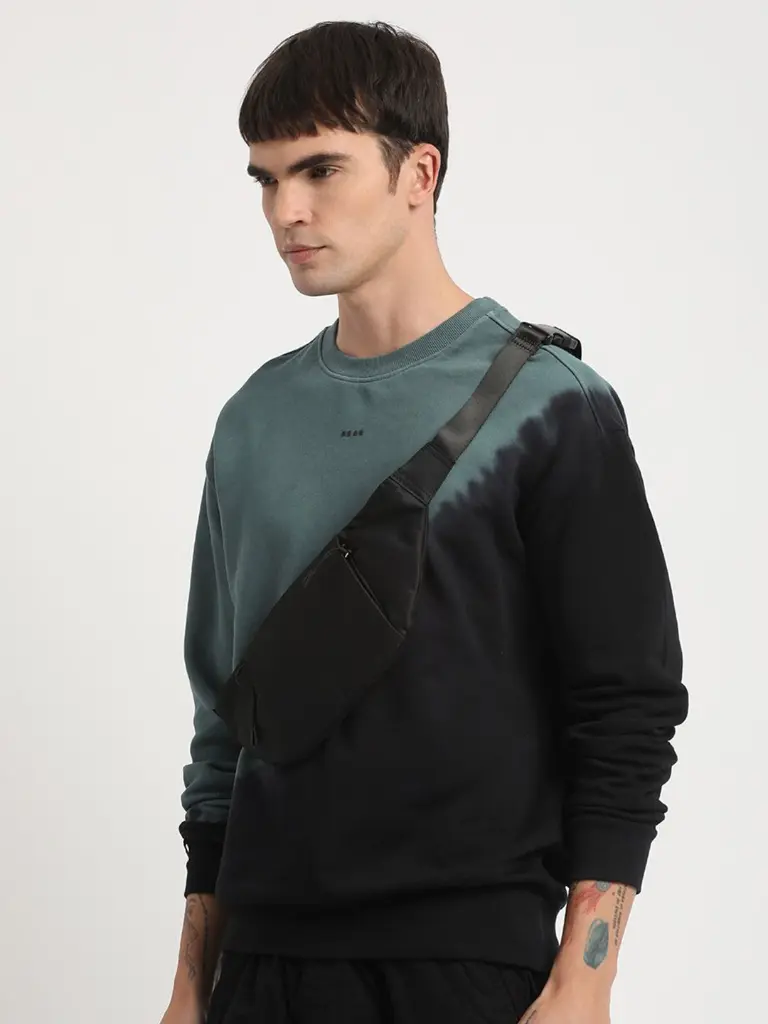b111f0bd-641c-4cba-b4c1-c3111d892f691701829984479THEBEARHOUSEMenBlackPrintedSweatshirt3.webp