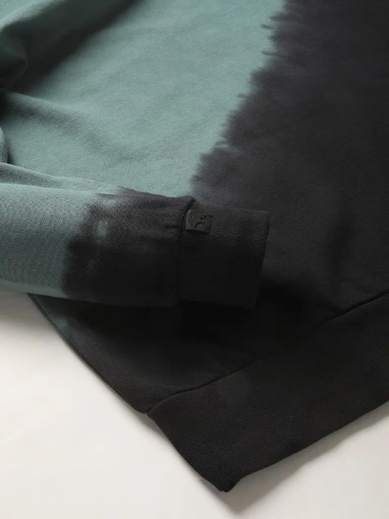6f030a97-a9a7-4e54-98e3-43101151f3b31701829984472THEBEARHOUSEMenBlackPrintedSweatshirt7.webp