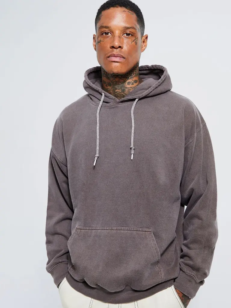 7a3b00eb-bd37-4d87-b80c-e295b688bff91698401125950-boohooMAN-Graphic-Printed-Hooded-Oversized-Overdye-Sweatshir-2.webp