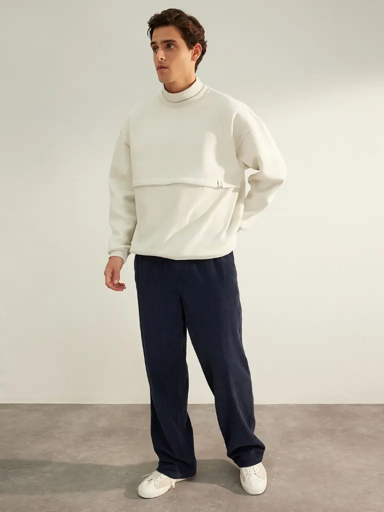 a4a38c25-e121-49ee-ae9d-53f86c8b11d51701673737184TrendyolMenSweatshirt5.webp