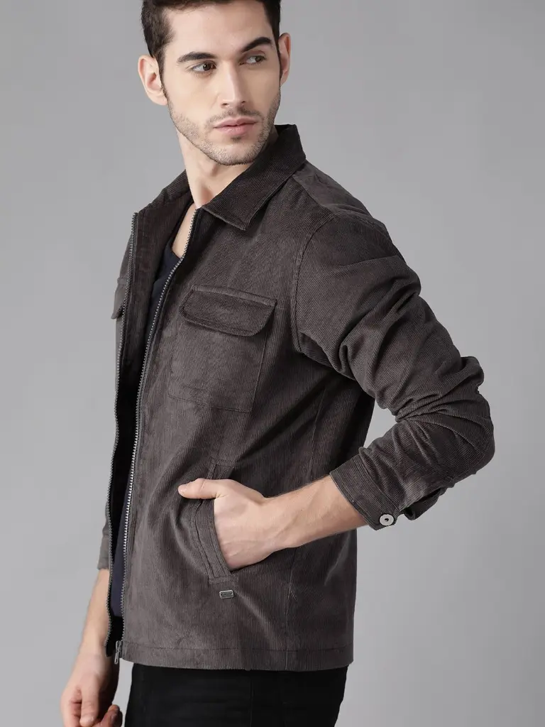 6f2bee47-2b0b-4a4a-896d-9b4499d4cc231602757704956-Roadster-Men-Jackets-2991602757698531-3.webp
