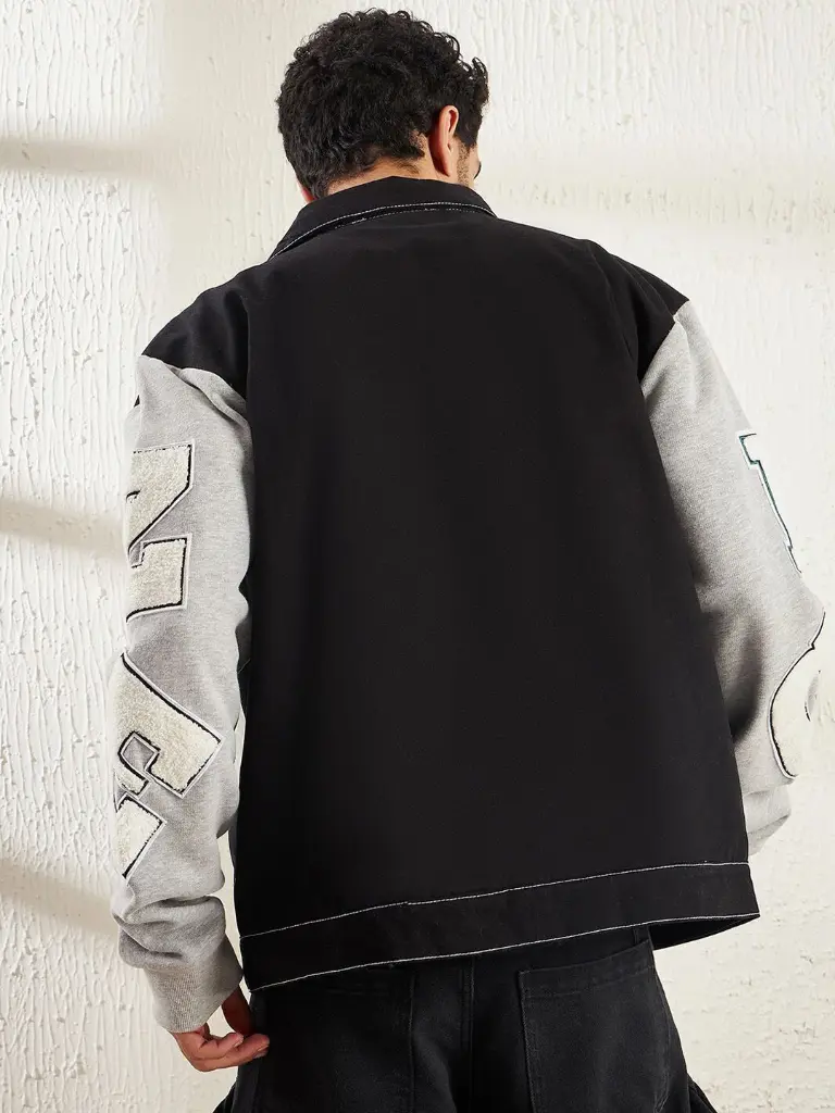 d80b4363-028b-4a6e-95f3-ecc0c08beaa91700742131609FUGAZEEMenBlackGreyWovenwithPatchworkJacket5.webp
