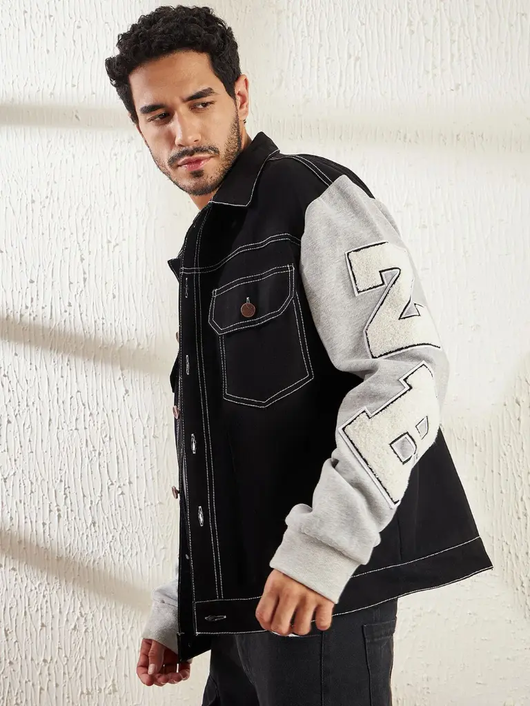 4948e9ca-4b26-4410-b220-adcb3b63c3111700742131599FUGAZEEMenBlackGreyWovenwithPatchworkJacket3.webp
