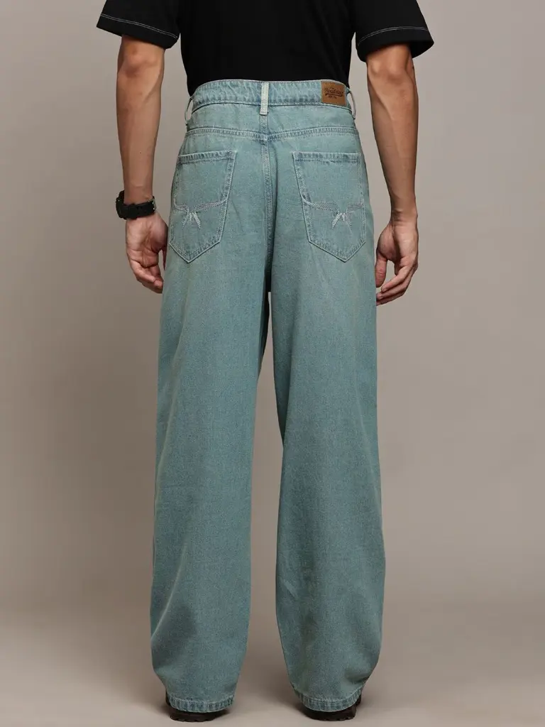 997e1151-43ef-40b4-a4f7-af8936961e121717069459885TheRoadsterLifestyleCoMenRelaxed-FitPureCottonLightFadeJeans3.webp