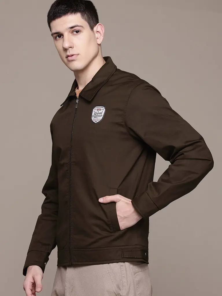 fadef409-7ccc-4bb6-9332-8a5541b7f7ac1727948967112-Roadster-Men-Jackets-771727948966419-4.webp