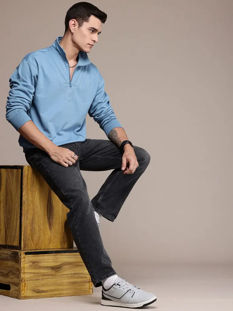 da95d388-e47a-441e-a01b-d17abf2a6fb91731411963917-Roadster-Men-Sweatshirts-2901731411963429-5.webp