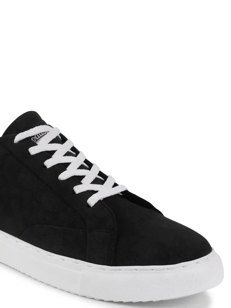 bb399b45-018d-4239-95b8-3cd1d1ac81cb1707822829838CasualShoes7.webp