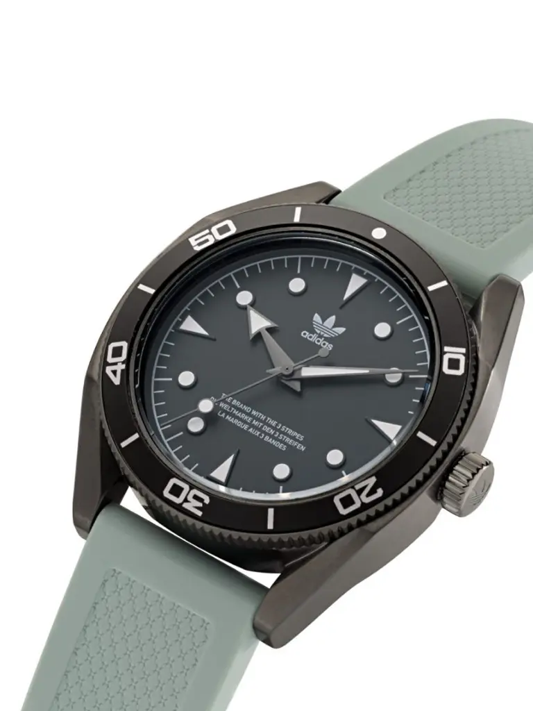 6781433e-6638-4b88-bf93-941b62018d831676284952669Watches2.webp