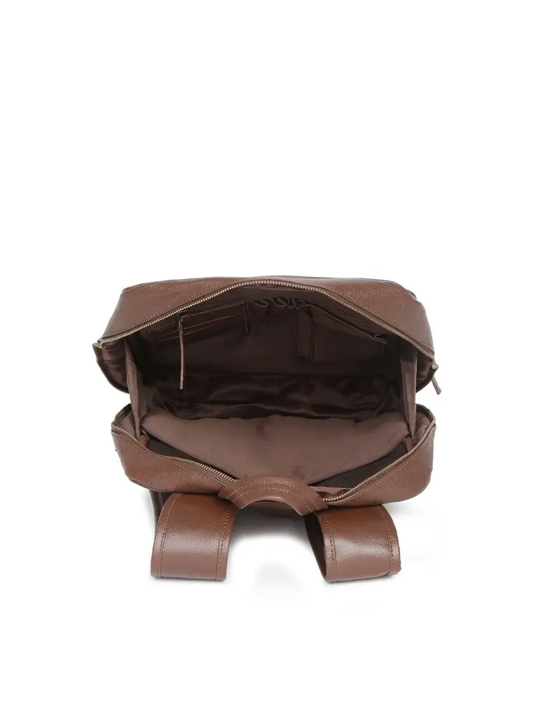 4ace2ef8-7502-464a-ab7c-4185a30c1bbf1687265419873TeakwoodLeathersMenBrownBackpackwithAnti-Theft4.webp