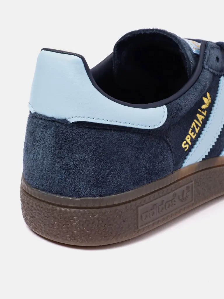 86067dc8-a359-4276-a878-bb9ec47da58b1705906379162-ADIDAS-Originals-Men-Casual-Shoes-2251705906378919-4.webp