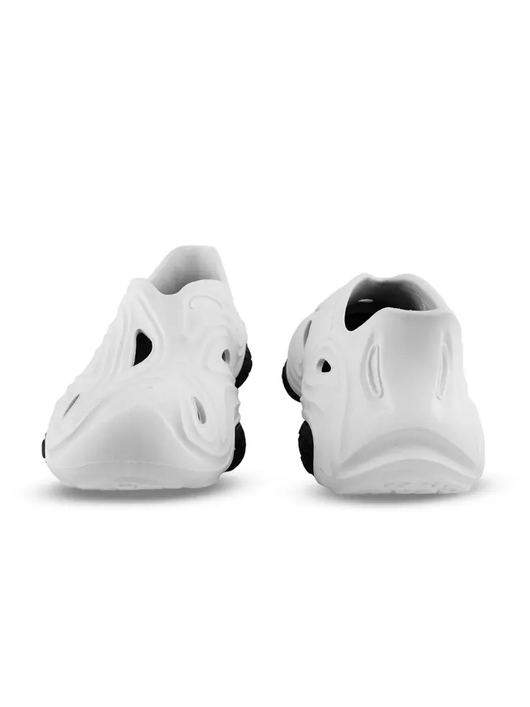 36520071-b0f7-4e33-b154-724febeebf3c1713880989988FlipFlops3.webp