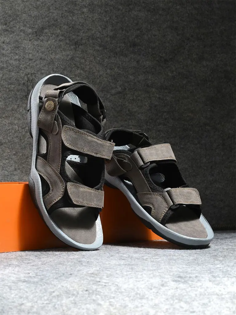 6105cb1c-8d80-4aba-81de-a17d04e96dea1718856958851-The-Roadster-Lifestyle-Co-Men-Synthetic-Comfort-Sport-Sandal-1.webp