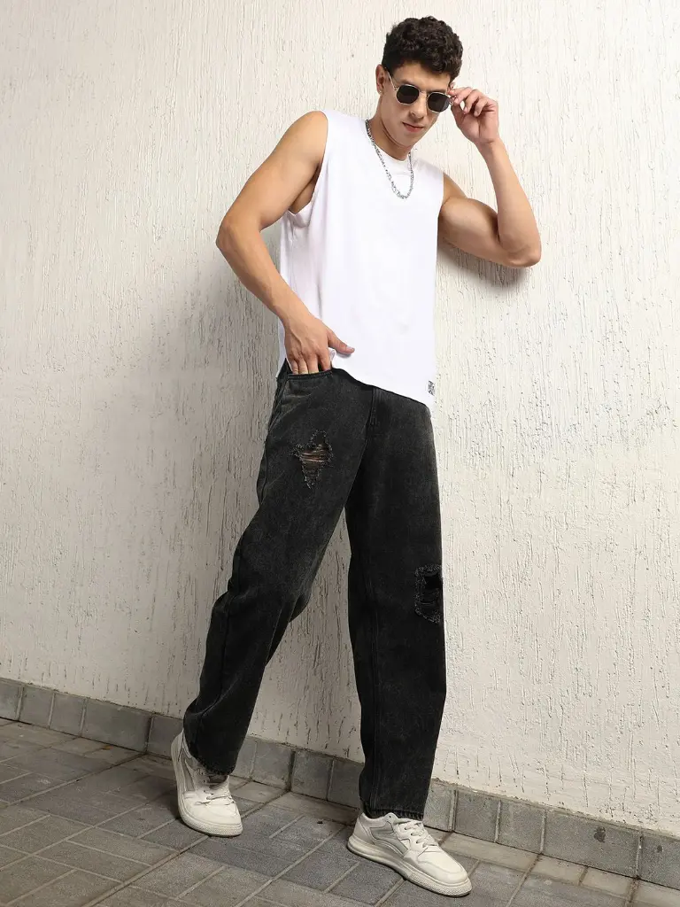 d2cb871b-4e8d-4456-9185-4457739dd2791717480507474-Hubberholme-Men-Low-Rise-Relaxed-Fit-Mildly-Distressed-Cotto-4.webp