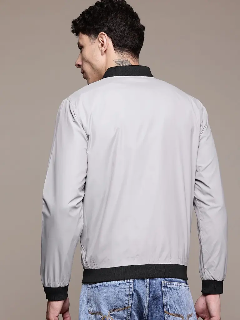 d30e181f-0ee0-46f8-a683-4923a5ace9801721196643252-Roadster-Men-Jackets-5271721196642770-5.webp