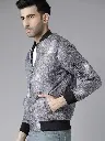 bbd664fc-290a-4bd9-a8fb-8744d81d7db61605862228352-Roadster-Men-Jackets-31605862225767-3.webp