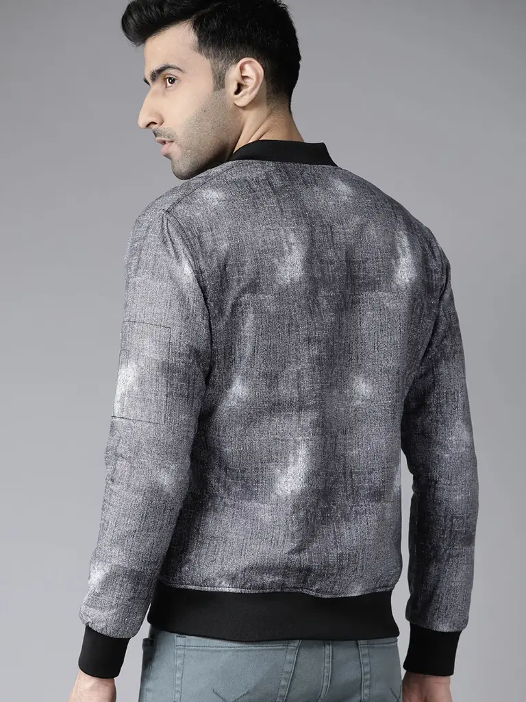 9afaebe4-fb5f-462f-858a-b4a4fac02e7d1605862228297-Roadster-Men-Jackets-31605862225767-4.webp