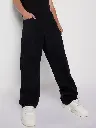 9fabacf9-2321-4883-a766-11319499b6041721617832330FREAKINSMenStraightFitHigh-RiseJeans6.webp