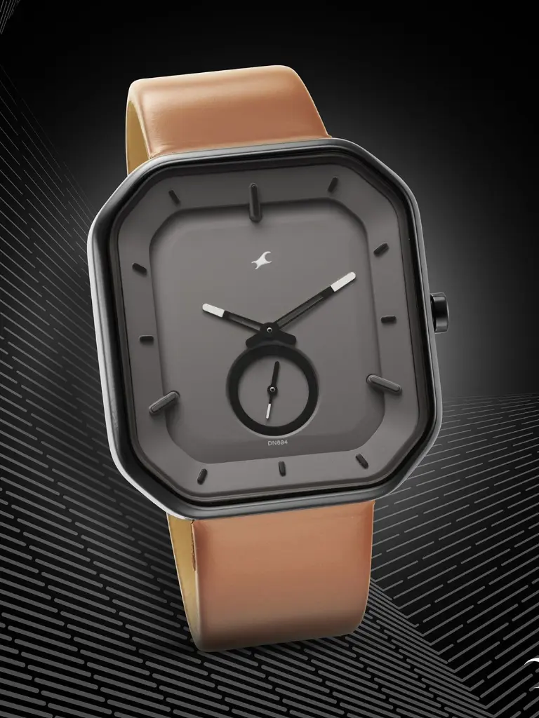 6c8f499c-2db4-4455-a758-3623df660a731670834928972FastrackMenBlackBrassDialBrownLeatherStrapsAnalogueWatch32721.webp