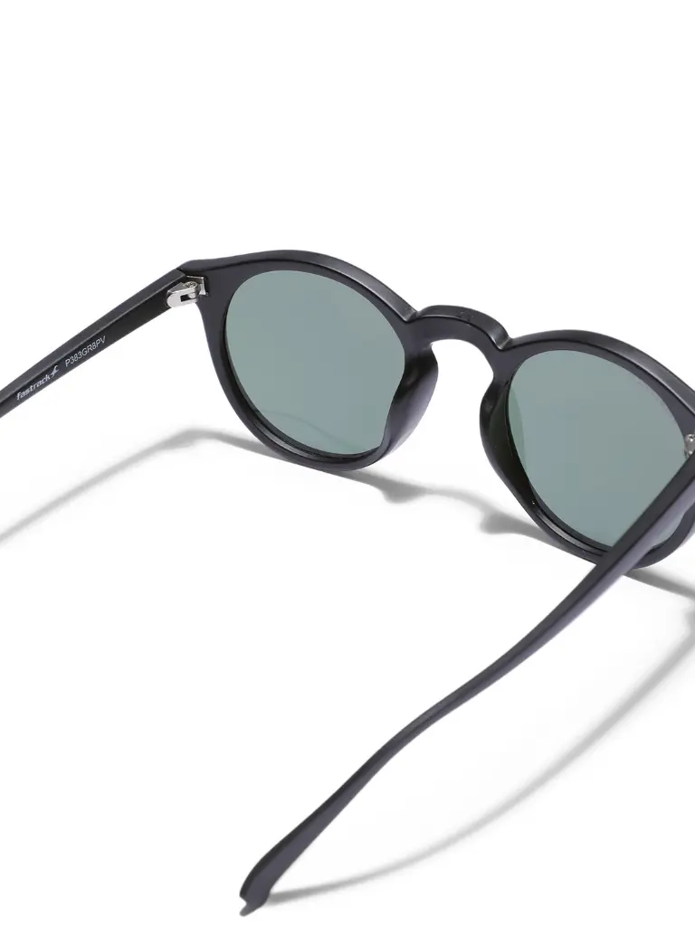 474220e4-0345-4e82-a605-6026301809c01727427672524-Fastrack-Men-Polarised-and-UV-Protected-Lens-Round-Sunglasse-3.webp