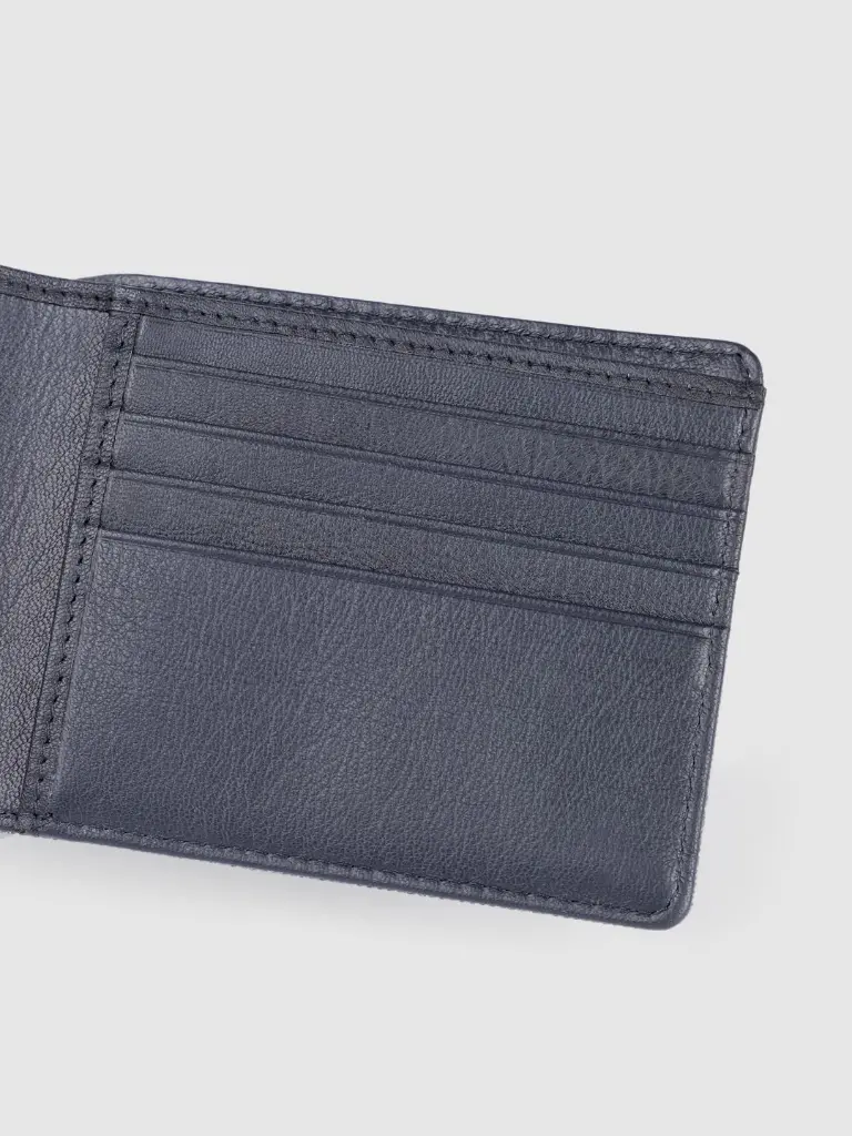 cd961e5d-765c-4f6f-b526-421b21e19ea91689159843398-WROGN-Men-Wallets-7291689159843015-6.webp