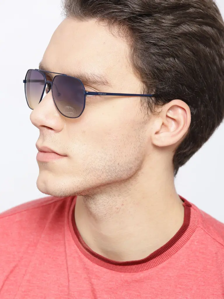 11a772f1-a724-4603-8185-e591b98f36e91550143518910-Fastrack-Men-Oval-Sunglasses-M198BR2-2361550143518724-6.webp