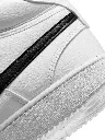 3a9d35bf-f0b5-490e-815b-d17987b20bab1702451327882NikeMenWhiteCourtVisionLeatherSneakers11.webp