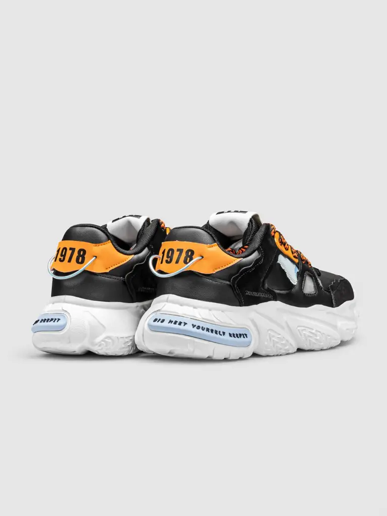 0f796b02-dc98-4255-9885-a8936550ce461715169857405NickronMenStripedPUSneakers2.webp