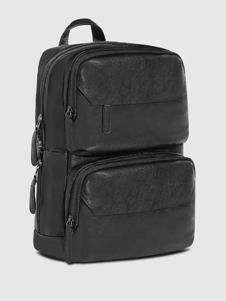571db3a5-792d-427d-bff1-5c9fbbb72a381692858670194FrontPouchBackpack-Black3.webp