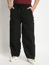 The Lifestyle Co. Men Parachute Fit Mid Rise Pure Cotton Cargos
