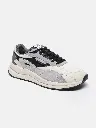Men Colourblocked Wear-Resistant Lightweight Sneakers