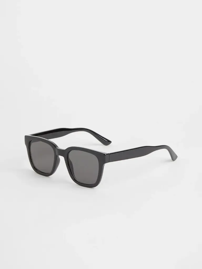 Men Black Square Sunglasses With UV Protected Lens