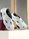 Men Self Design Clogs