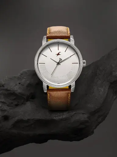 Men Brown Brass Dial And Leather Straps Analogue Watch 3291SL02 Fastrack Stunners