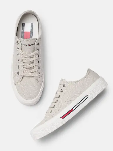 Men Solid Regular Canvas Sneakers